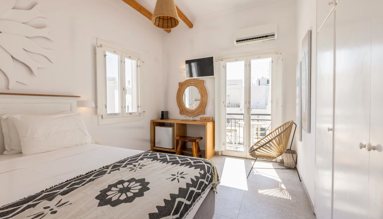 Parosquare Central Suites - Παροικιά, Πάρος