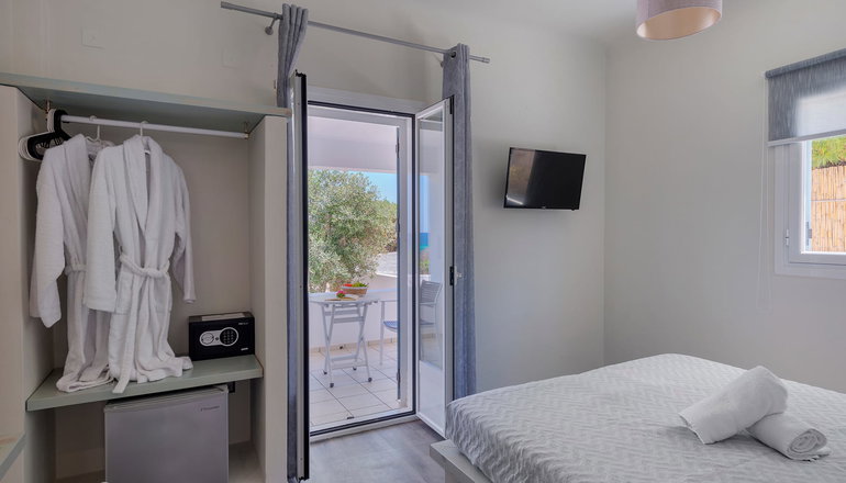 Aegean Paradiso Vacation Club  -  Αζόλιμνος, Σύρος