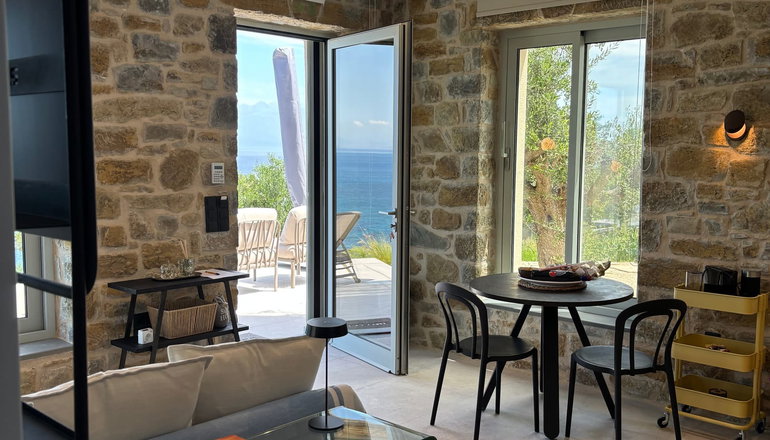 Akria Suites - Κορώνη, Μεσσηνία