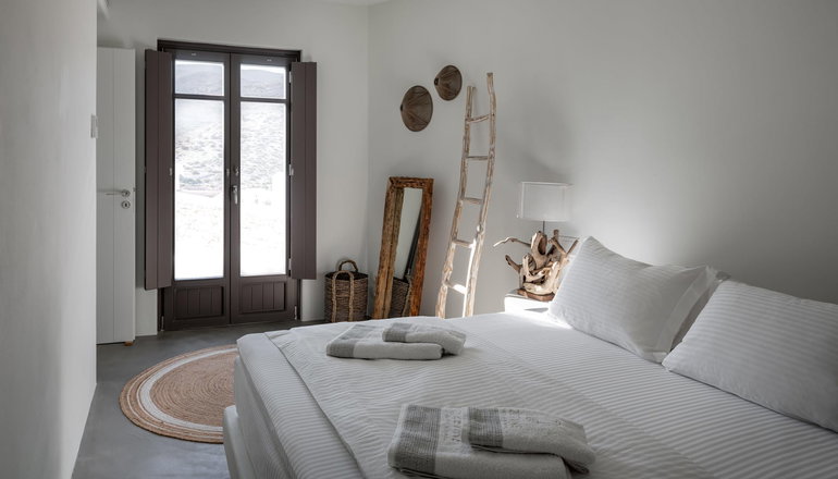 4* Zetine Suites - Αλοπρόνοια, Σίκινος