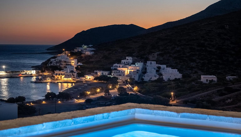 4* Zetine Suites - Αλοπρόνοια, Σίκινος