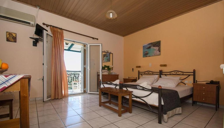 Contaratos Holiday Lettings - Λιβάδι, Κύθηρα