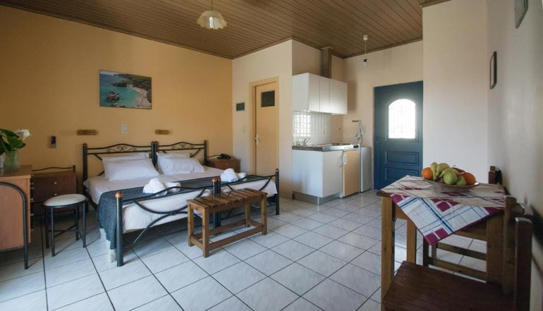 Contaratos Holiday Lettings - Λιβάδι, Κύθηρα