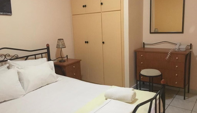 Contaratos Holiday Lettings - Λιβάδι, Κύθηρα