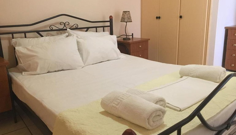 Contaratos Holiday Lettings - Λιβάδι, Κύθηρα