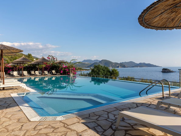 4* Costa Smeralda - Σύβοτα