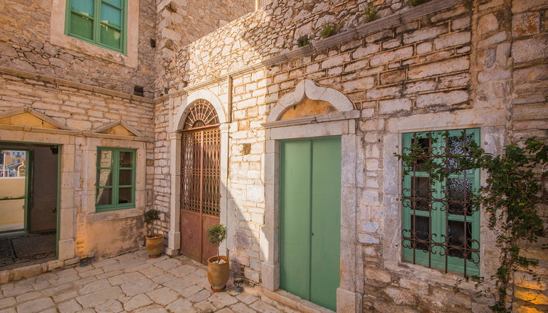 The Old Markets - Καλή Στράτα, Σύμη
