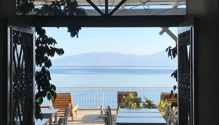 Paradisos Guesthouse - Άγιοι Πάντες, Γαλαξίδι