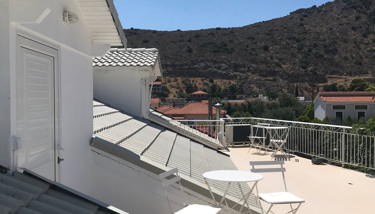 Paradisos Guesthouse - Άγιοι Πάντες, Γαλαξίδι