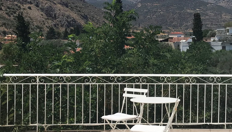 Paradisos Guesthouse - Άγιοι Πάντες, Γαλαξίδι