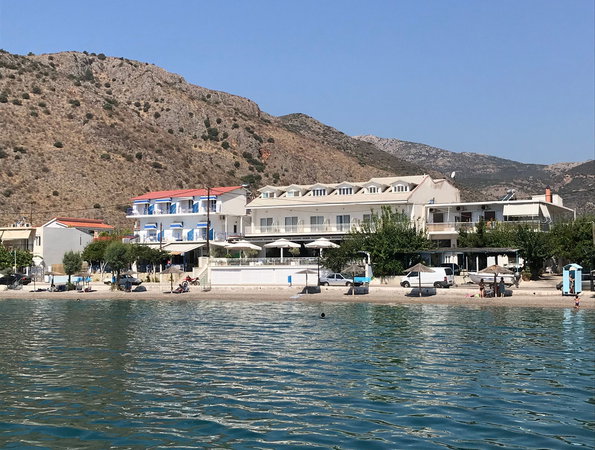Paradisos Guesthouse - Άγιοι Πάντες, Γαλαξίδι