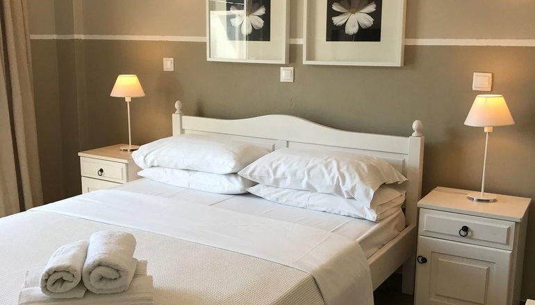 Paradisos Guesthouse - Άγιοι Πάντες, Γαλαξίδι