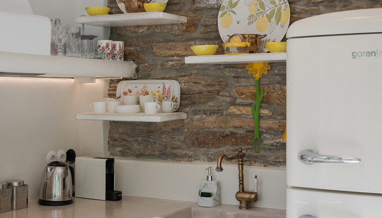 Porto Sereno Andros Suites - Υδρούσα, Άνδρος