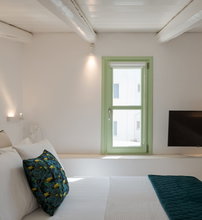 Porto Sereno Andros Suites - Υδρούσα, Άνδρος
