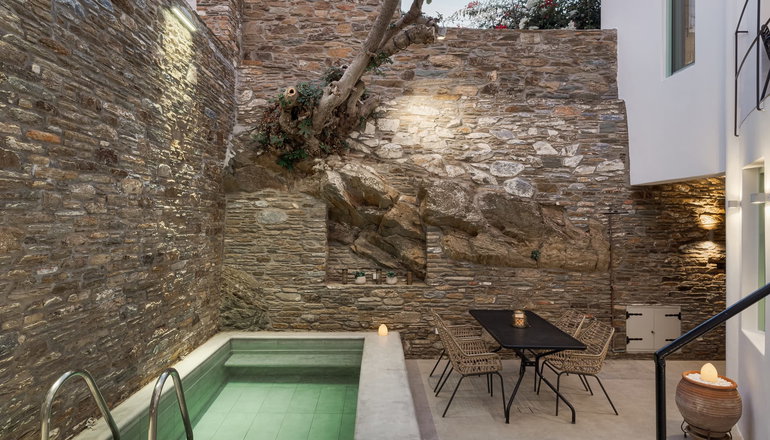Porto Sereno Andros Suites - Υδρούσα, Άνδρος