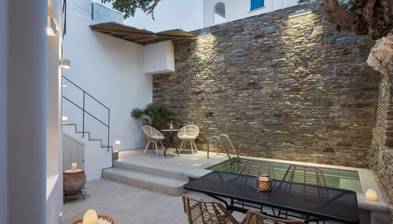 Porto Sereno Andros Suites - Υδρούσα, Άνδρος