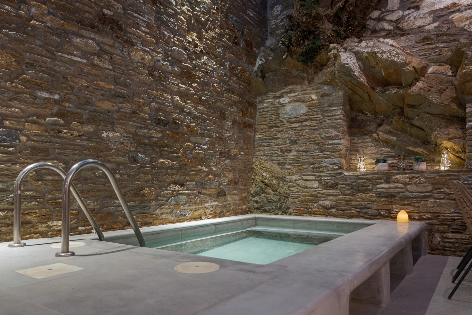 Porto Sereno Andros Suites - Υδρούσα, Άνδρος
