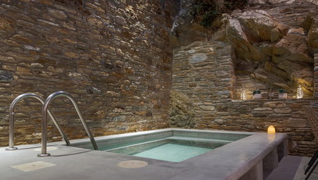 Porto Sereno Andros Suites - Υδρούσα, Άνδρος