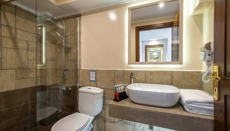 Finday Hotel - Καλάβρυτα