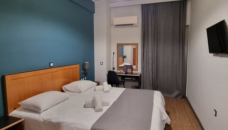 Savoy Hotel - Πειραιάς