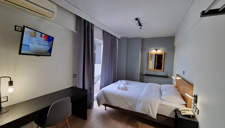 Savoy Hotel - Πειραιάς
