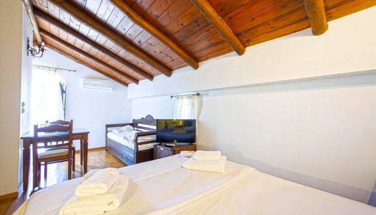 4* Castello di Haria - Διρός, Μάνη