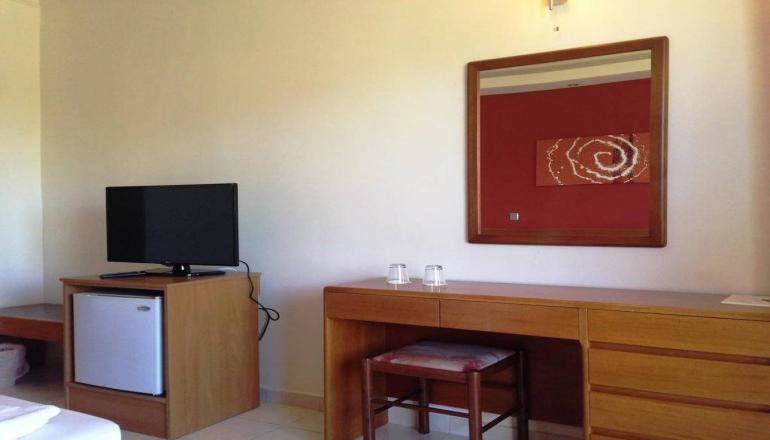 Delfinia Hotel