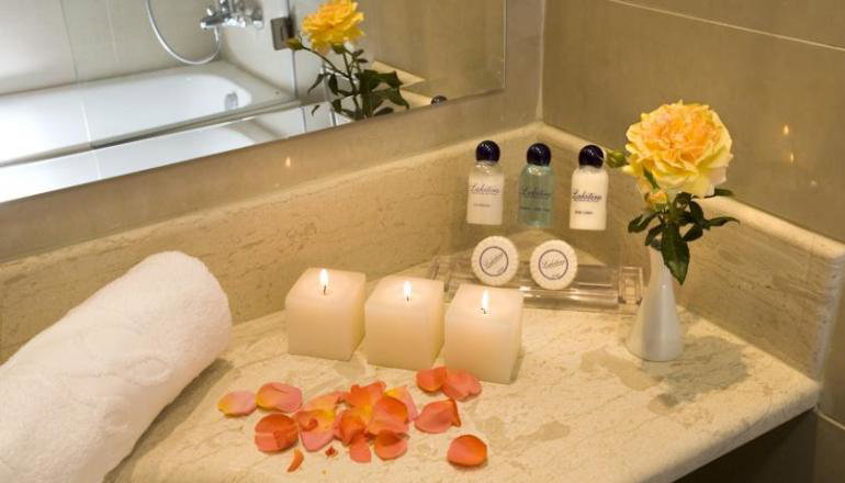 5* Lakitira Suites