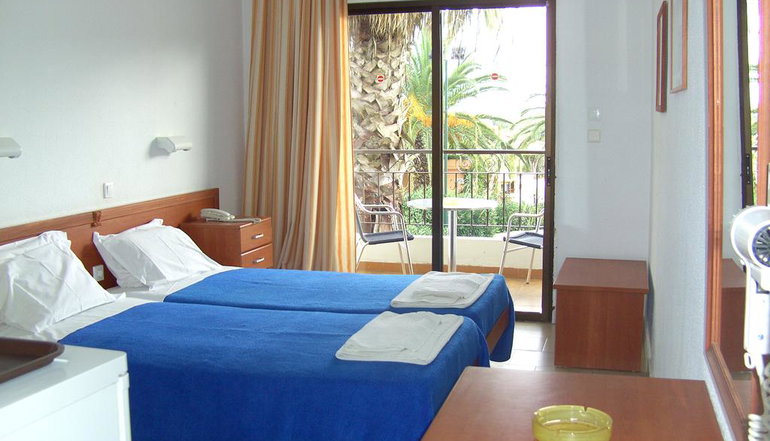 Morfeas Hotel
