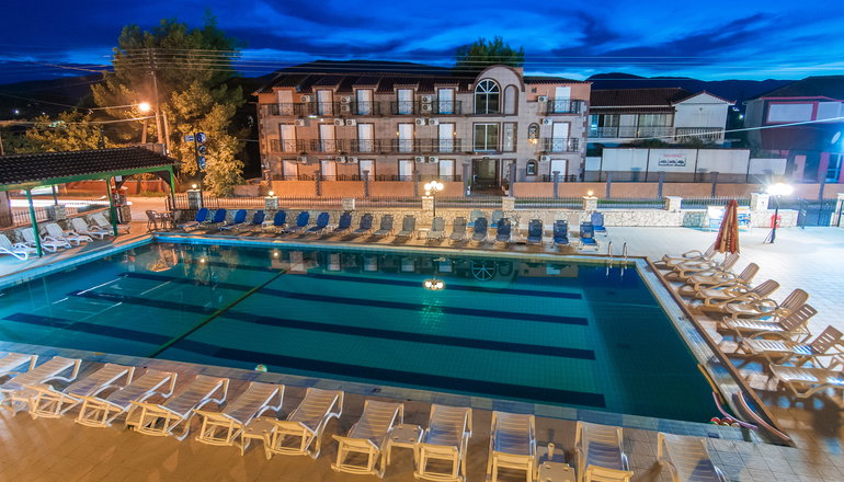 4* Perkes Complex Hotel