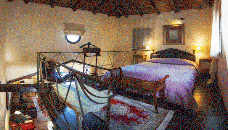 Ostra Menalon Luxury Suites