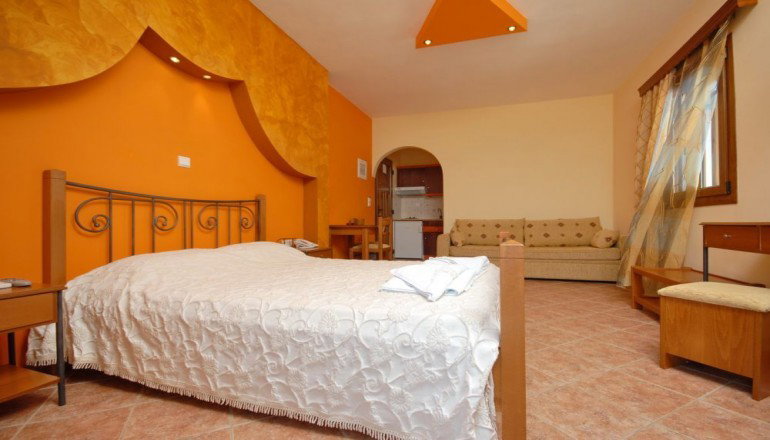 Naxos Golden Sun Hotel