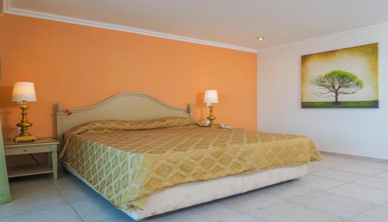 4* Paleo ArtNouveau Hotel