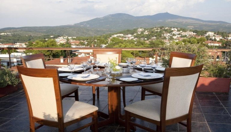 4* Nepheli Hotel
