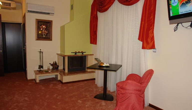 4* Achillion Palace