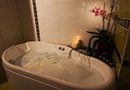 4* Achillion Palace