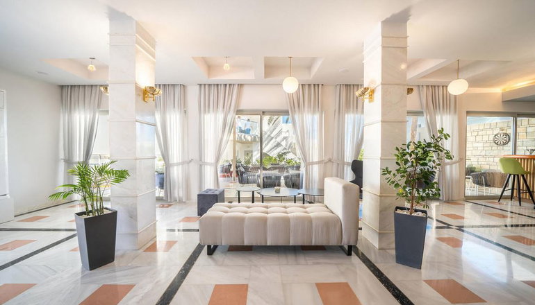 4* Adele Beach Hotel