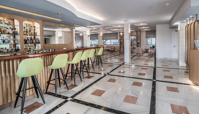 4* Adele Beach Hotel