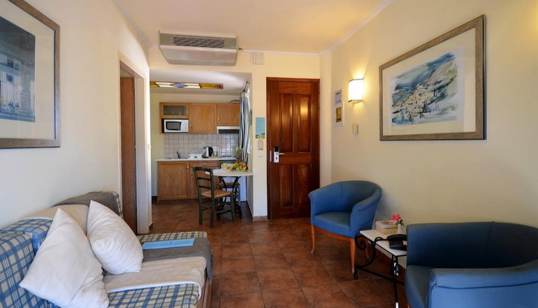 4* Aegean Houses