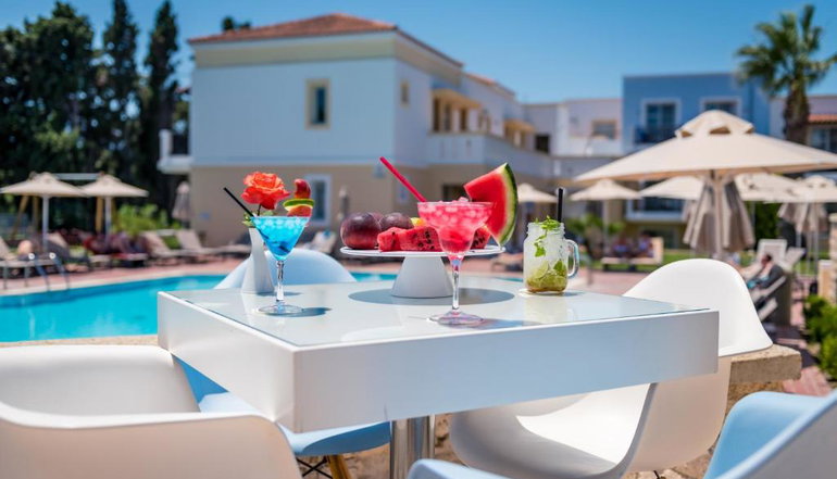 4* Aegean Houses