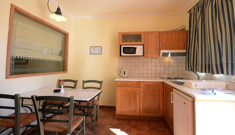 4* Aegean Houses
