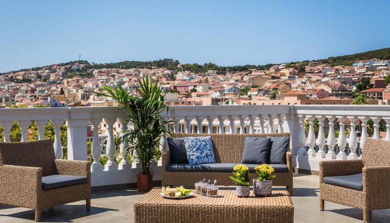 4* Aenos Hotel