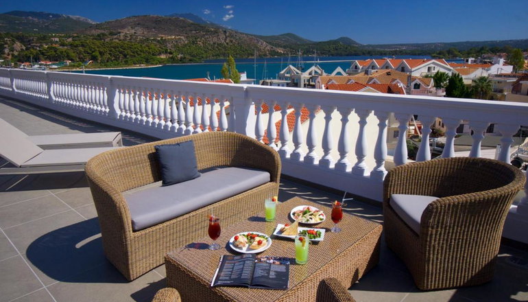 4* Aenos Hotel