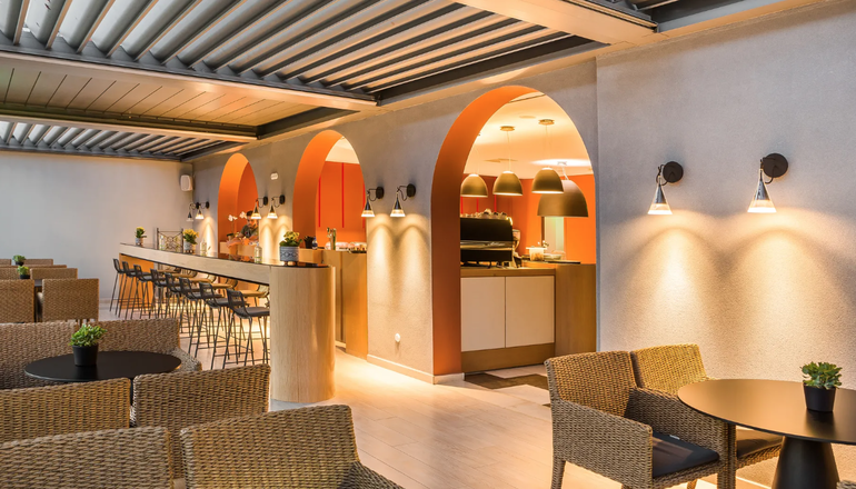 4* Aenos Hotel