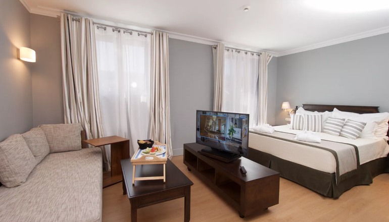 4* Aenos Hotel