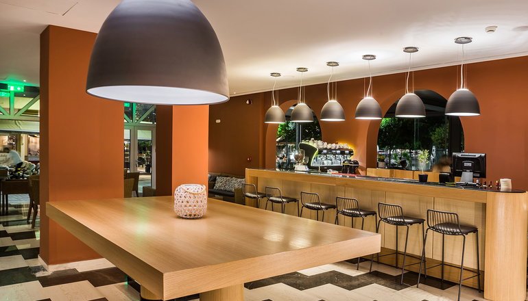 4* Aenos Hotel