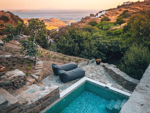 4* Aeolis Tinos Suites