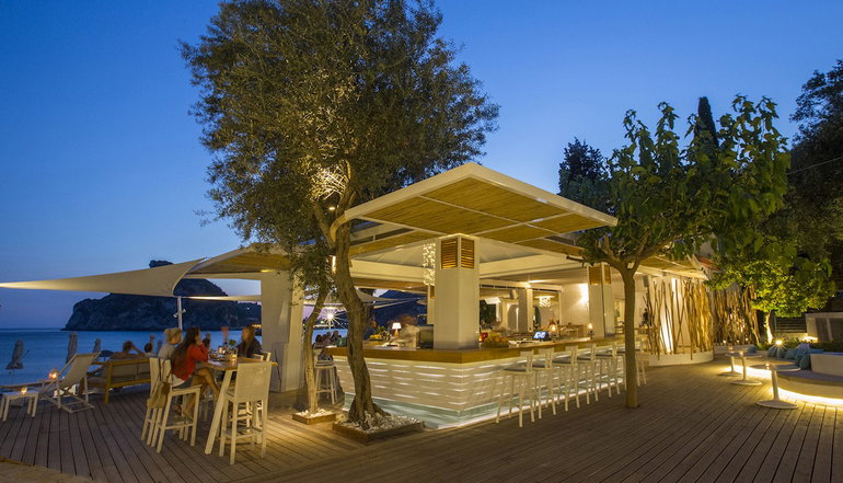 4* Akrotiri Beach Hotel