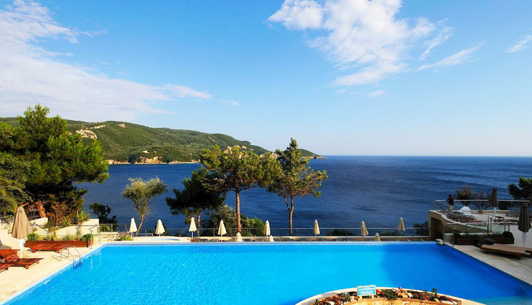 4* Akrotiri Beach Hotel