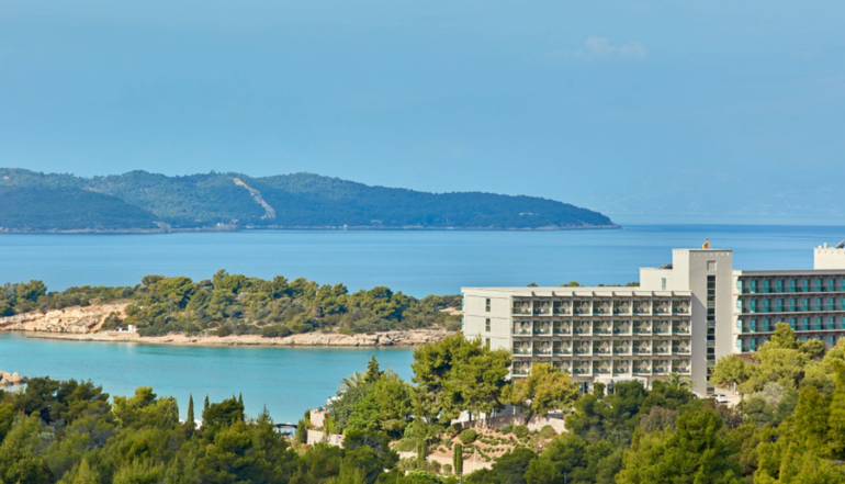 4* AKS Hinitsa Bay